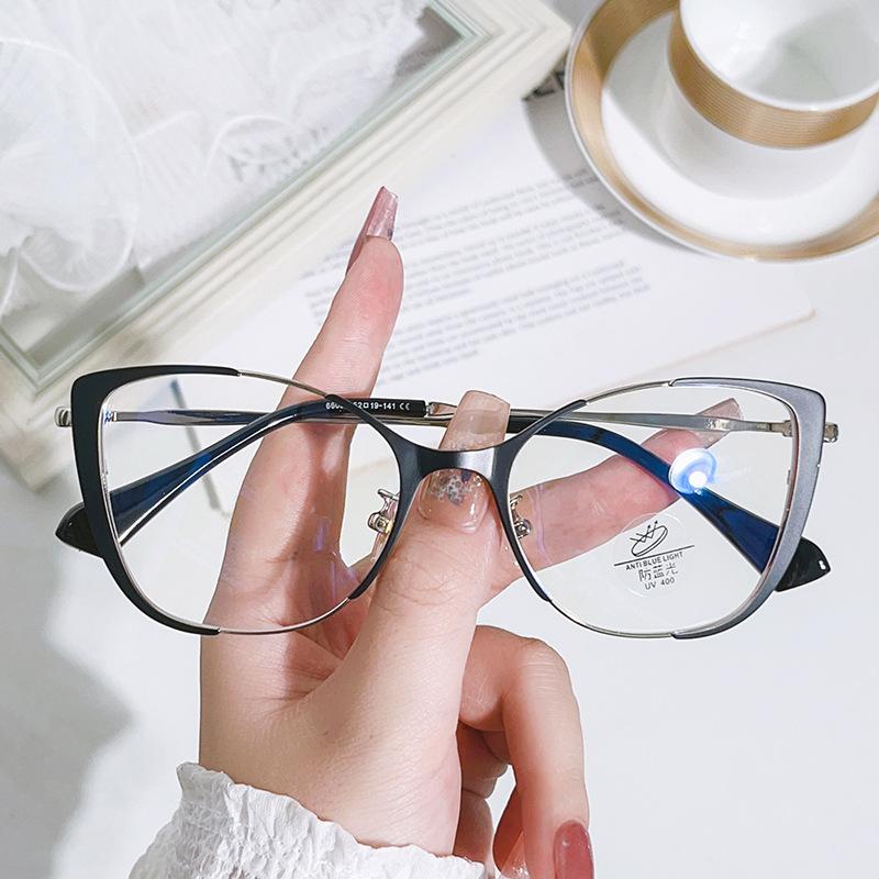 

Строго отобранная металлическая двухцветная оправа для очков, персонализированная оправа для очков-бабочек, модная оправа для очков с плоскими линзами против синего цвета