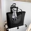 Fashion Brand Handbag New Large Capacity Shoulder Bag High-end Women's Bag Fashion Niche Leisure Handbag Lady Tote Bag