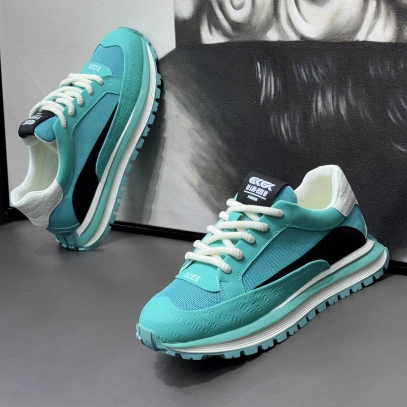 2025 New Simple Low Cut Men's Sneakers Thick Soled Height Increasing Soft Soled Casual Running Shoes Zapatos Para Hombres