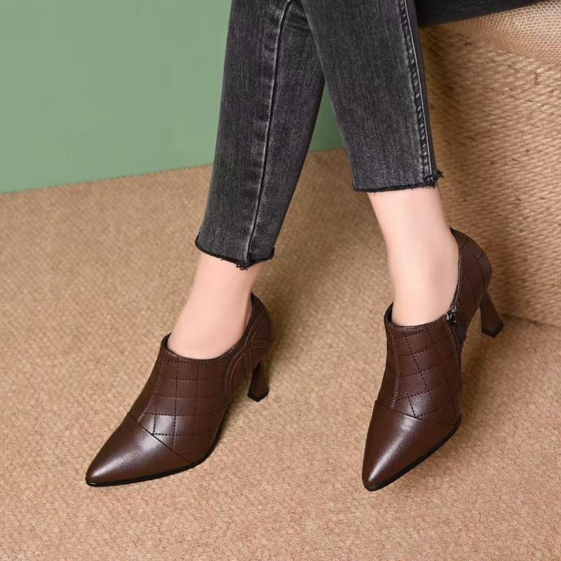 Nuove scarpe singole autunnali a punta con scollo profondo da donna con tacco sottile tacco medio scarpe versatili da donna scarpe in pelle morbida tacco alto con scollo profondo scarpe in pelle da donna