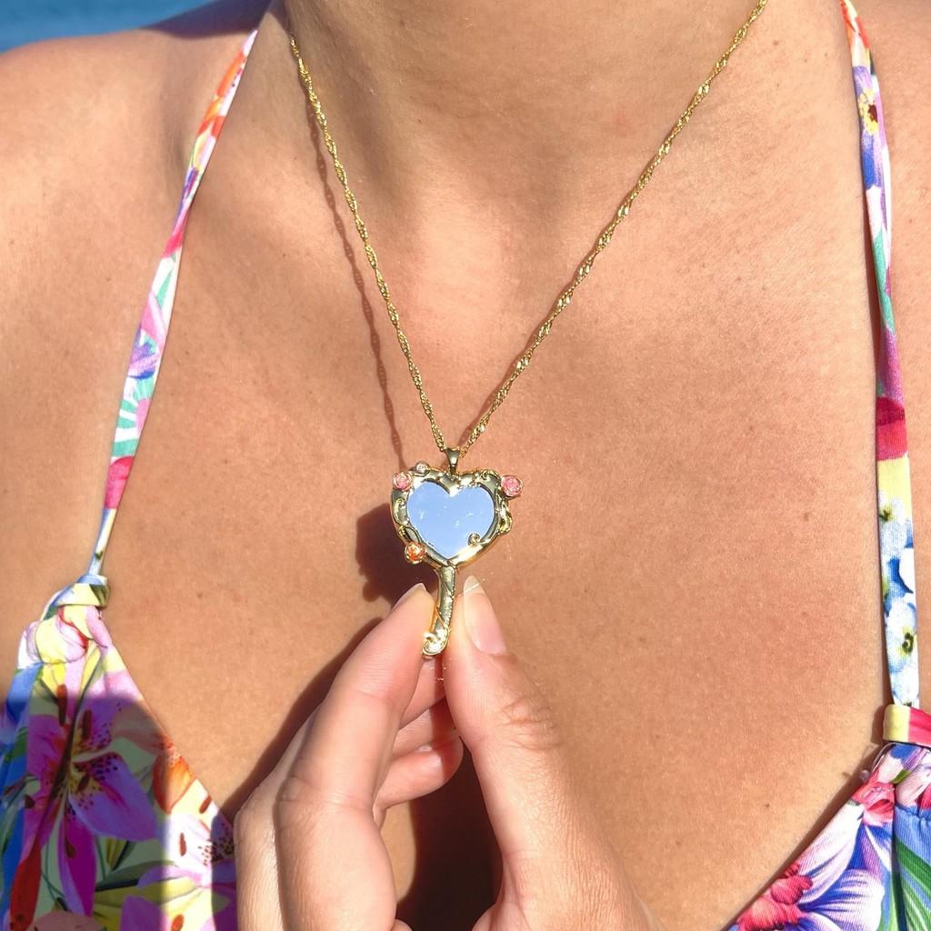 In Spired Heart Shaped Necklace With Copper Material And Rhinestone Accents For Daily Wear