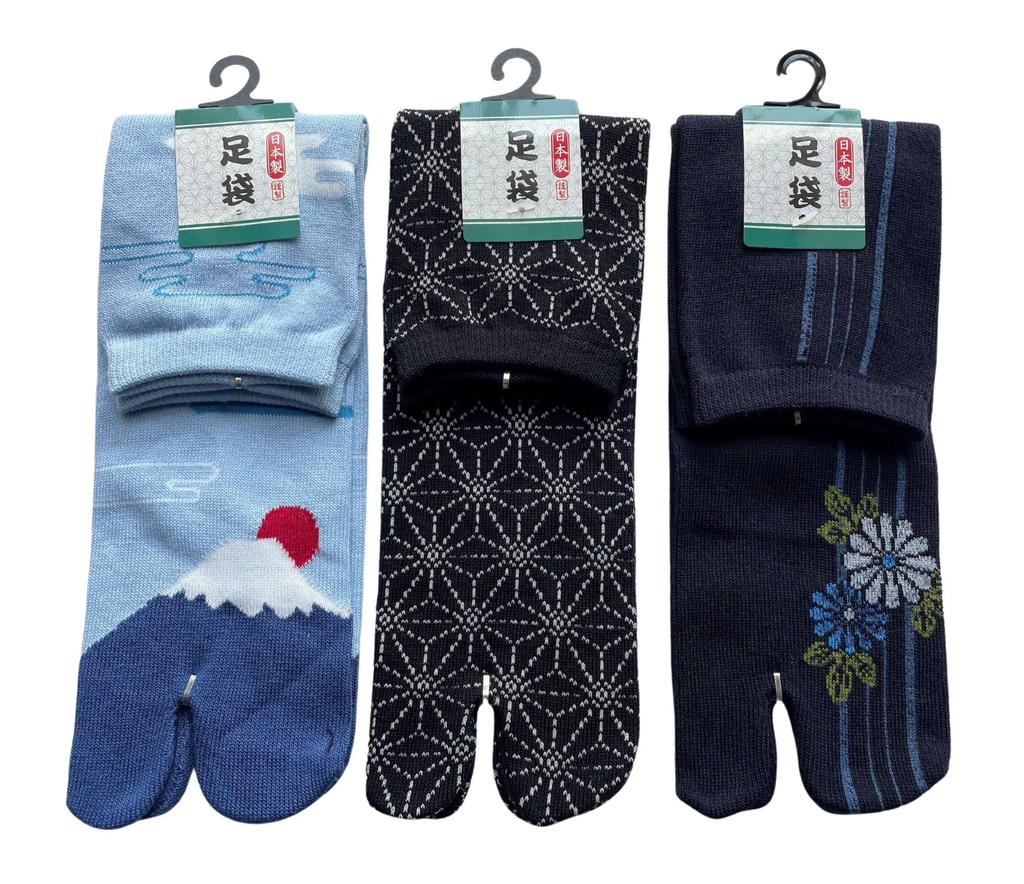 Tabi Socken aus japanischem Hanf und Set mit Berg Fuji Motiv für Herren, Japan, Stil, Chrysantheme, Blatt, Muster, 3 Paar (Verfügbare Farben)