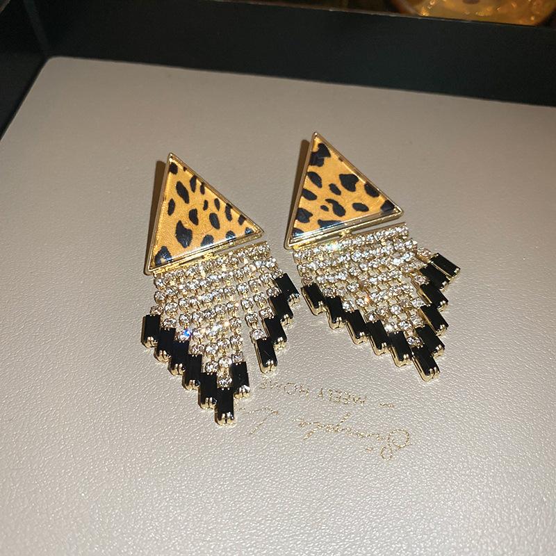 Retro Hong Kong Style Silver Needle Leopard Print Circle Earrings Light Luxury High-end Temperament Earrings Niche Earrings Women