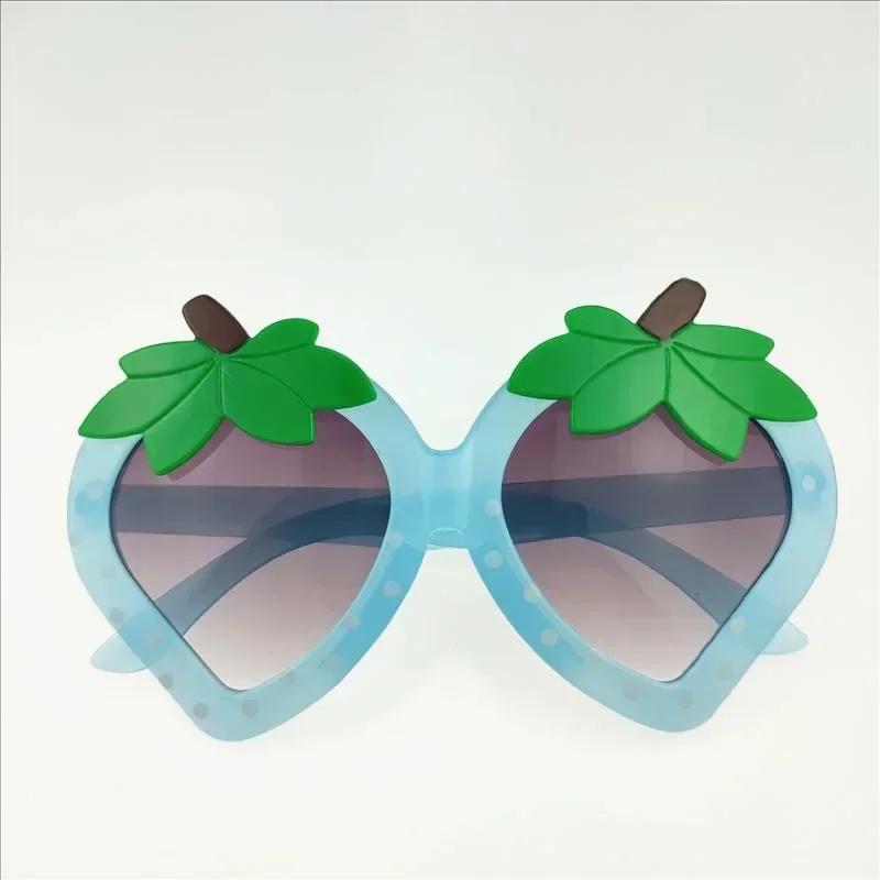 

Children Cartoon Sunglasses Strawberry Sun Glasses Anti-Uv Spectacles Baby Oversize Frame Eyeglasses Ornamental Accessories