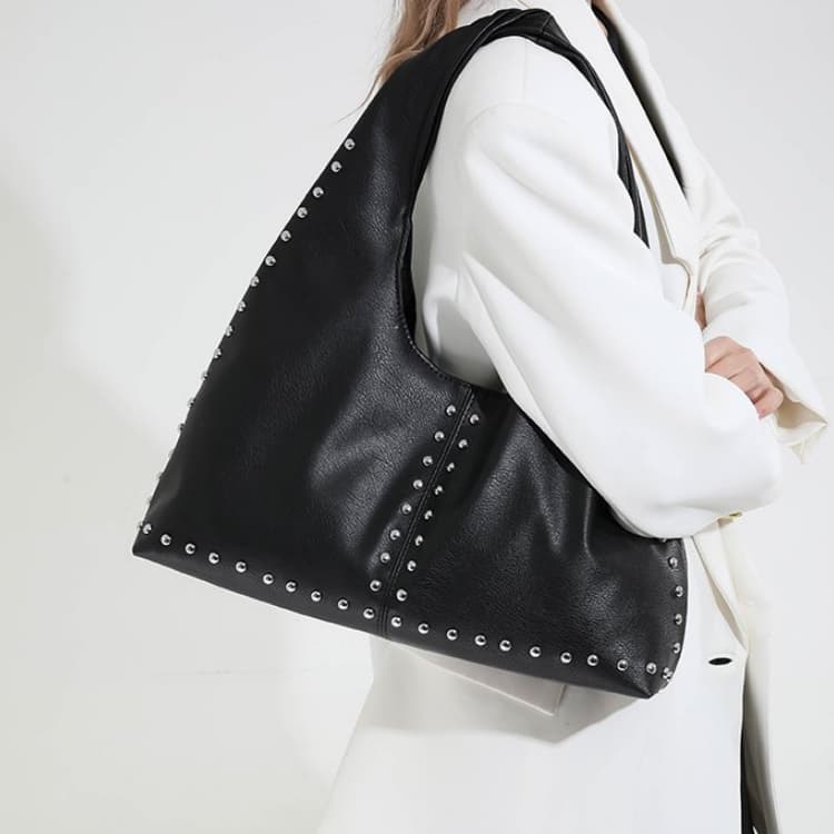 Rivet tote bag women's large capacity commuter shoulder bag