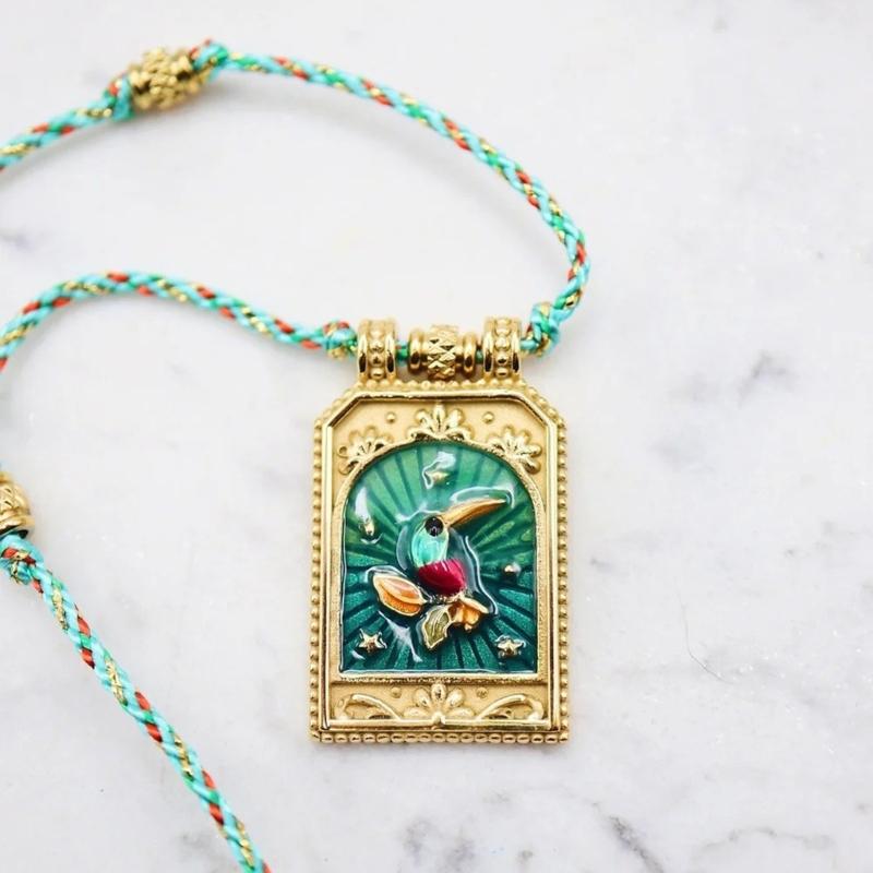 Gold Plated Retro Tarot Card Necklace Elegant Retro Tarot Card Necklace With Delicate Designs for Daily Wear Parties