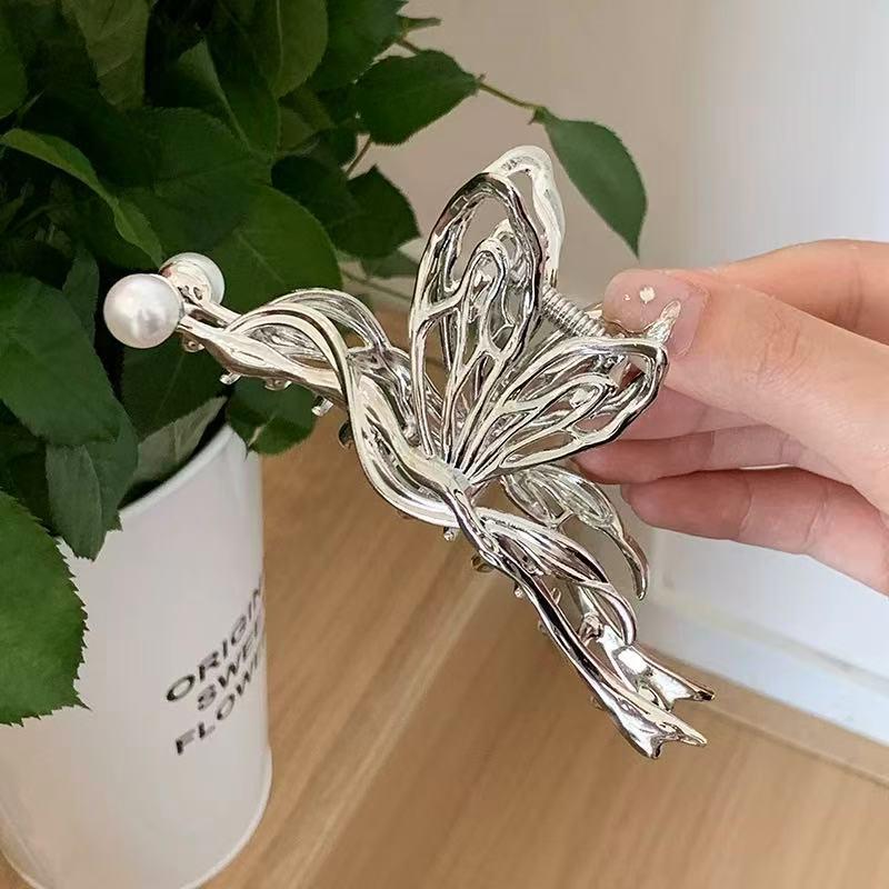 

1 шт. Заколка для волос в виде бабочки из жидкого металла с имитацией жемчуга для женщин, уникальный дизайн, коготь для пучка, элегантная высококлассная большая заколка-акула