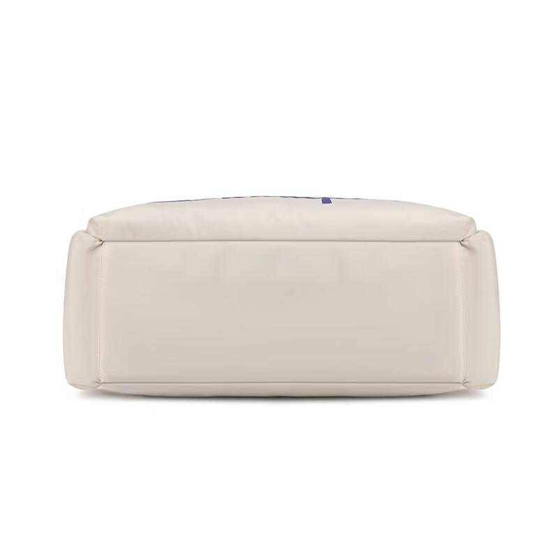 Champion Outdoor Travel Tote Bag