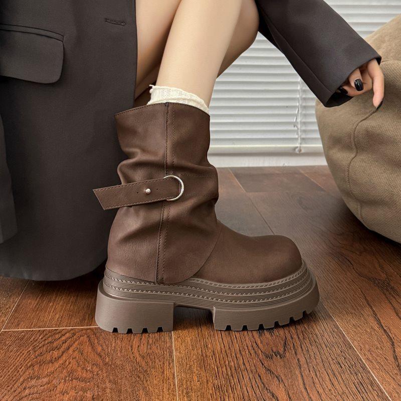 2025 kurze Stiefel Damen Radwindstiefel Herbst braun Pile dicksohlige Schönheit neue Martinstiefel Ritterstiefel Hosen