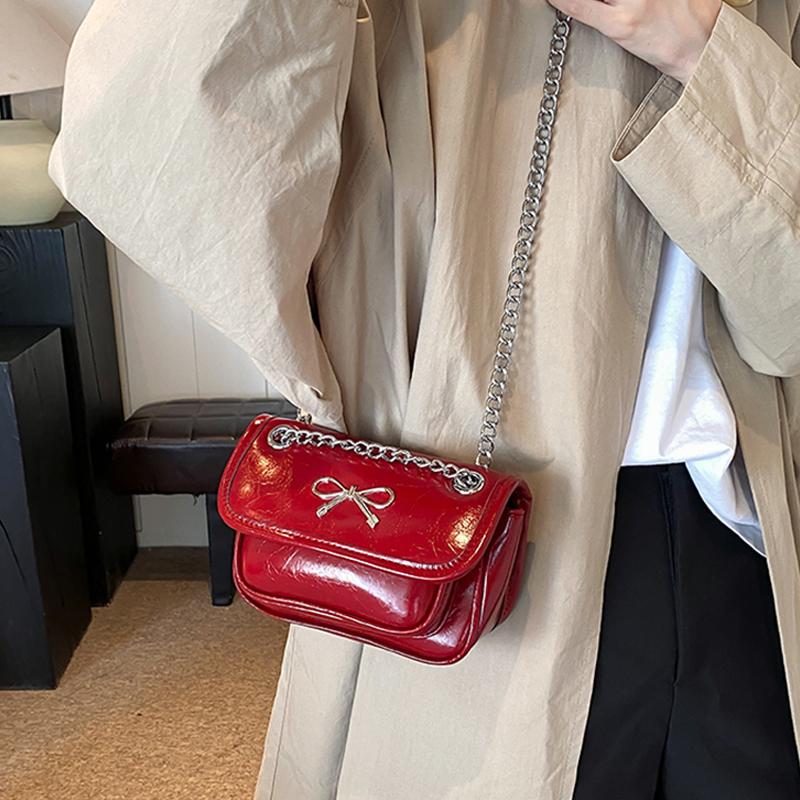 Tasche für Frauen Neue Ketten-Umhängetasche Luxus Designer Metallschleife Einzelne Schulter Kleine quadratische Taschen Mode Rote Klappe Handtasche