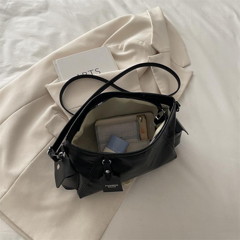 Korean Fashi Large Capacity Crossbody Bag Women Fashiable and Versatile Shoulder Bag Elegant Casual and Simple Baguette Bag