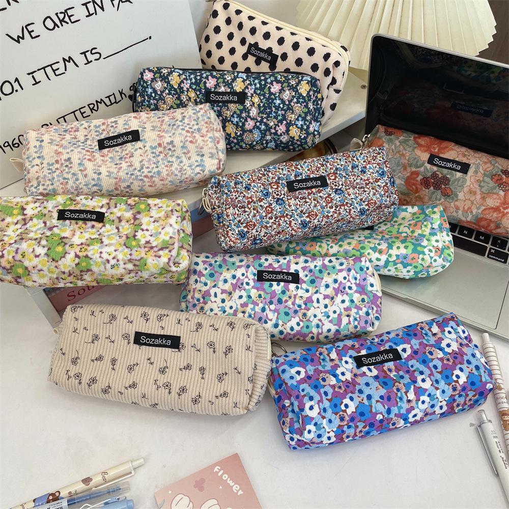 Large Capacity Retro Floral Pencil Bag - Student & Makeup Organizer