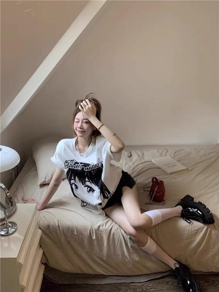 Plus Size Retro Cartoon Girl Print Cotton T-shirt - Loose Fit, Short Sleeve