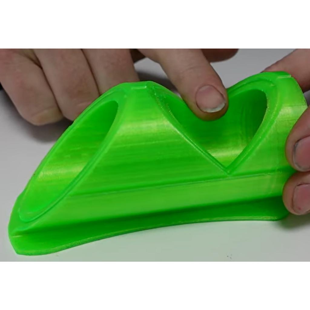 Der Originals Tube Lagger Pro ist ein schnelles und effektives Werkzeug, das für Isolierungen mit einer Wandstärke von 13 mm geeignet ist. 22 mm und 15 mm.