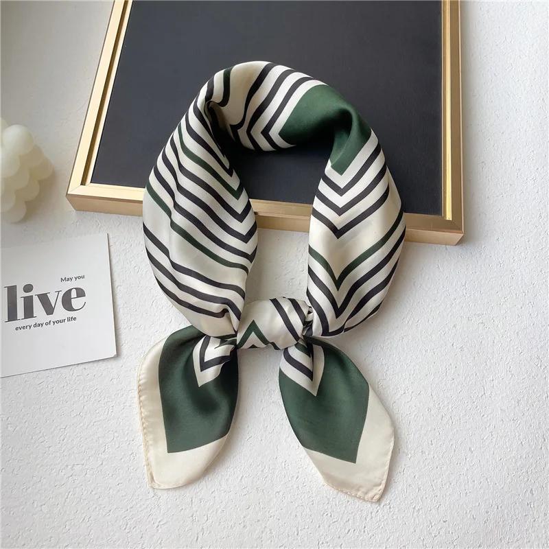 New Luxury Women's Soft Satin Hair Scarves Fashion Square Printed Headscarf 70cm Professional Accessories Designer Scarf