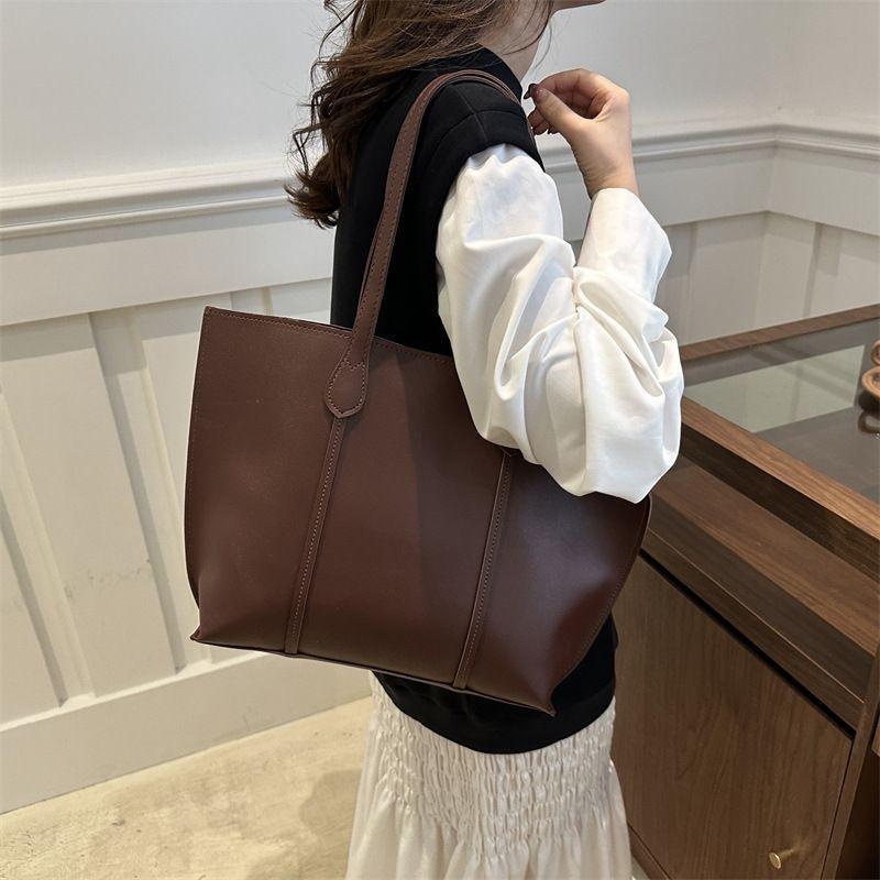 Large-capacity Bag, Fashionable and Retro Commuter Tote Bag, Simple Single-shoulder Bag