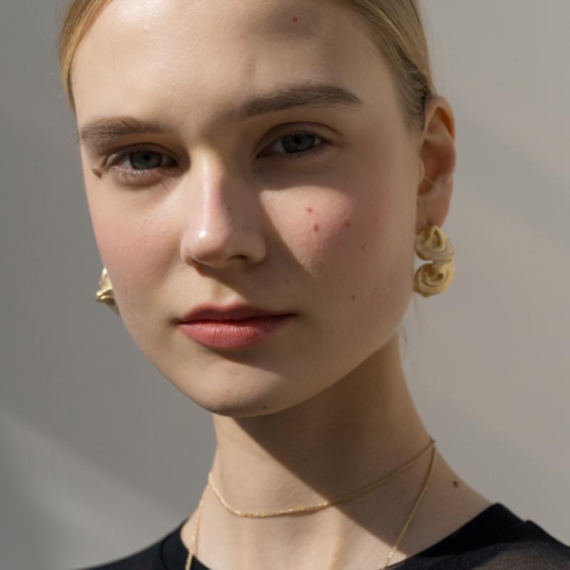 1064STUDIO The Body 11E