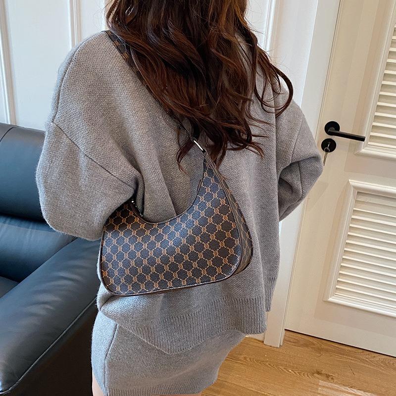 New baguette small bag women's bag shoulder armpit bag texture versatile casual small cross bag tide