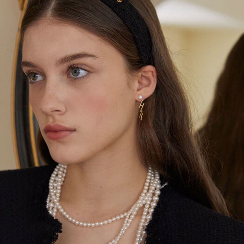 of Lavishe Sally Tweed Logo Hairband