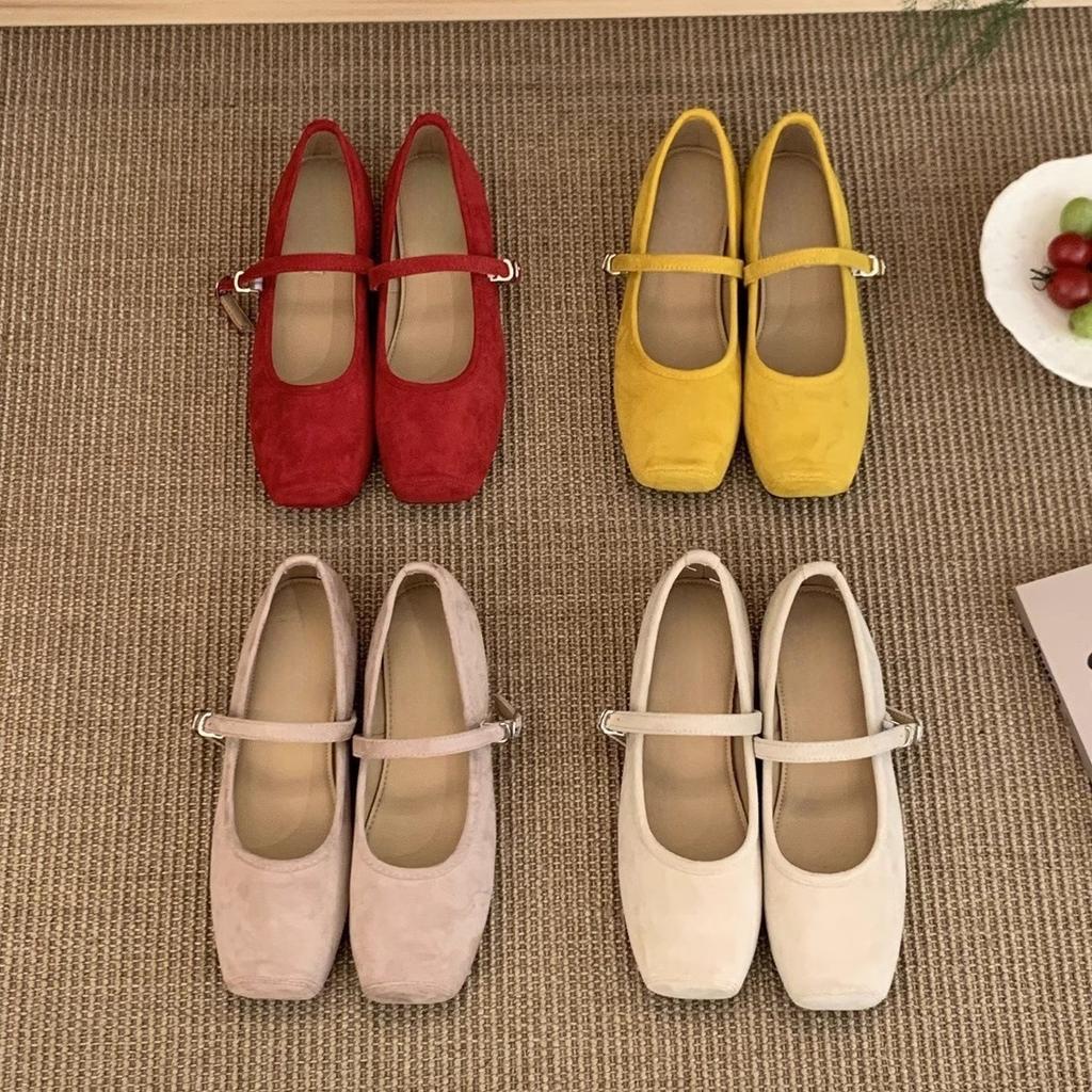 Square head shallow mouth single shoes women's spring new retro fairy gentle Doudou shoes women's flat yellow ladyshoes