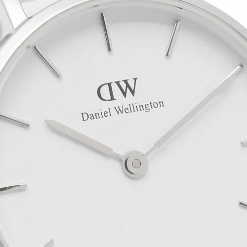 Daniel Wellington Petite 28mm Unisex Quartz Watch for Men and Women, Silver (1) DW00600220