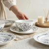 Elegantes französisches Keramik-Tafelgeschirr-Set: Blütenförmige Schalen, Teller, Reis- und Nudelsuppenschalen