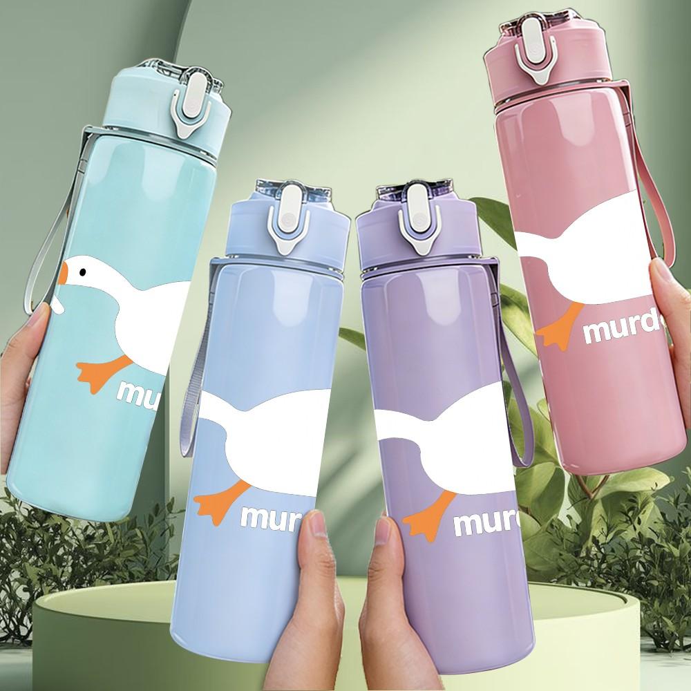 1PC Simple White Goose Cartoon 750ml Color Plastic Sports Water Bottle Leakproof Flip Straw Lid Suitable for Sports Office Home Use