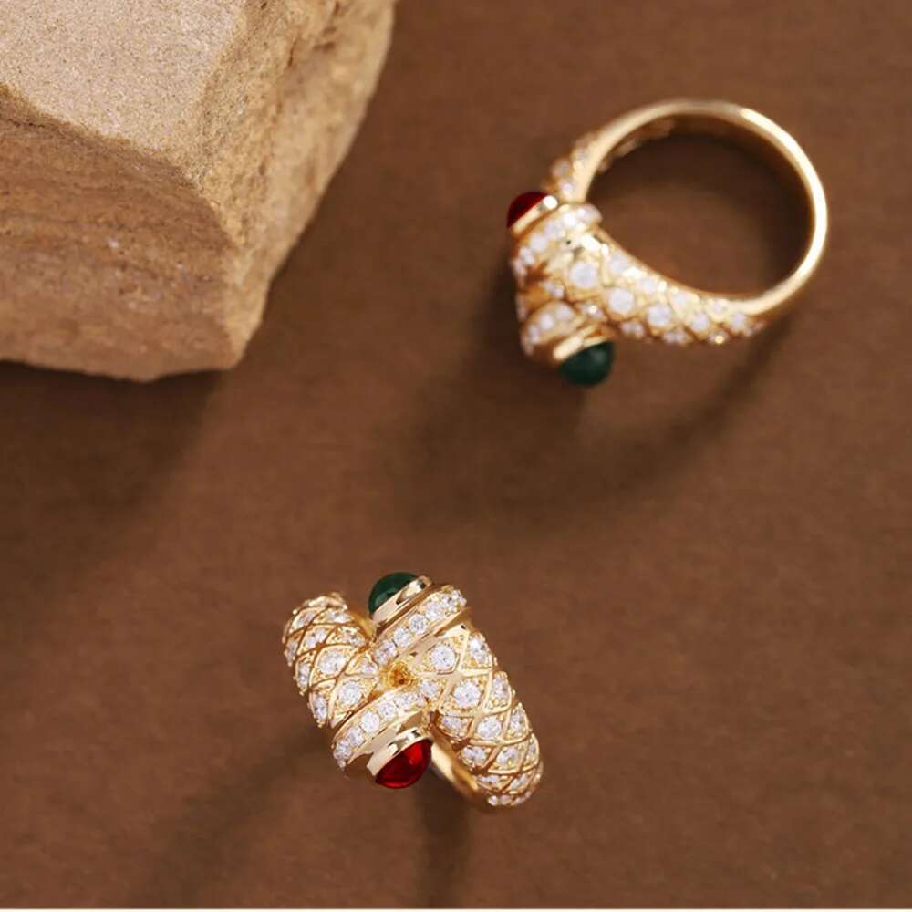 Wosikate Vintage Court Style 18K Gold Plated Ring For Women Wedding Jewellery Ladies Finger Ring Engagement Party Gift