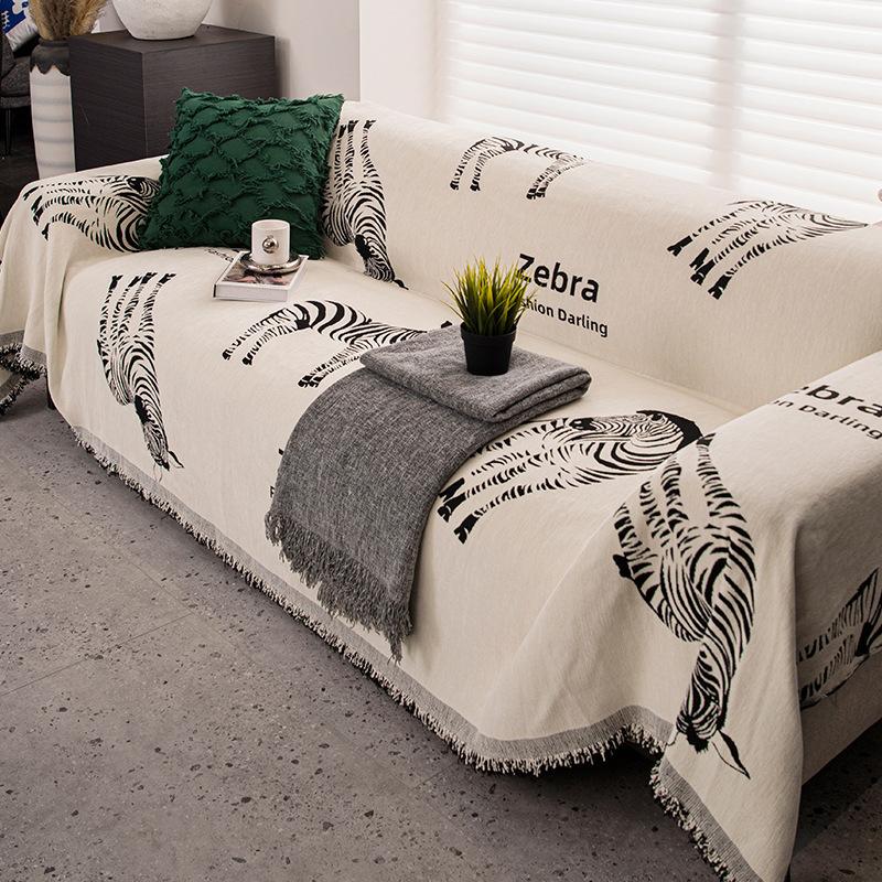 Простой четырехсезонный чехол для дивана из синели с защитой от кошачьих царапин — фото 5