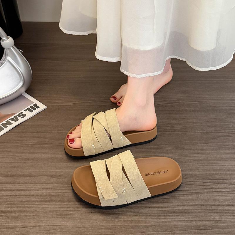 

Крутые шлепанцы на толстой подошве для женской летней носки 2025 новые модели с юбками, нишевые пляжные шлепанцы высокого класса 40