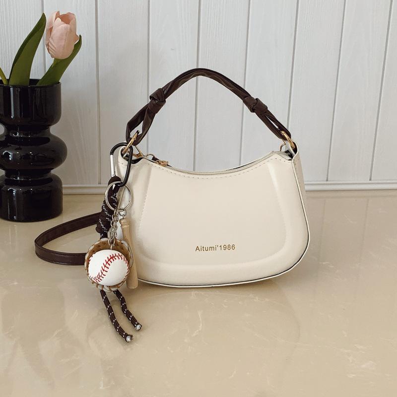 2025 summer new commuter beautiful fashion simple foreign style pendant personalized French retro shoulder handbag