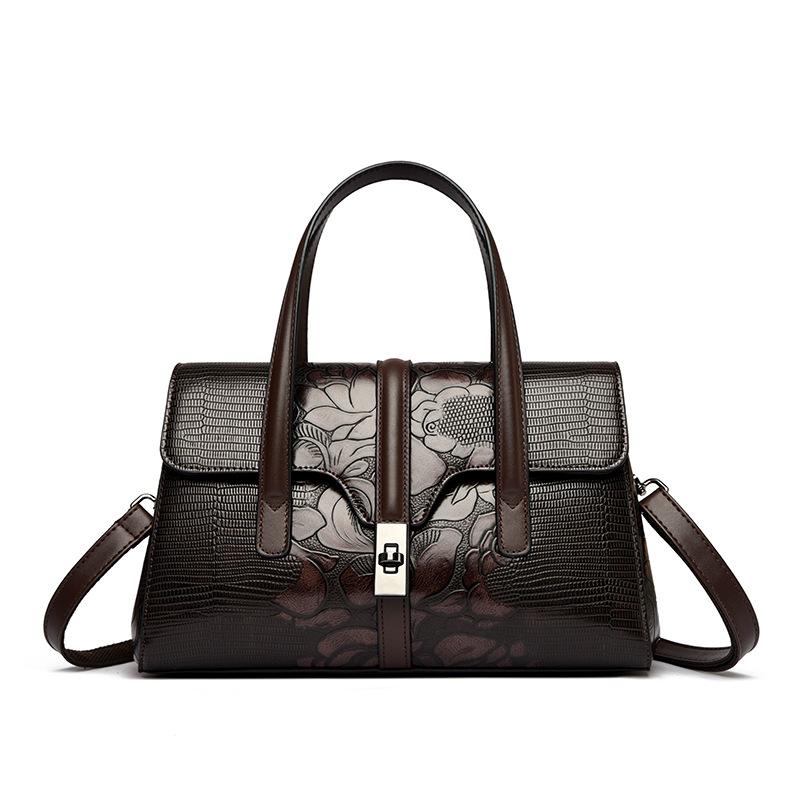 A Large-capacity Fashionable Single-shoulder Crossbody Bag for Middle-aged Women