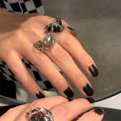 Neo Gothic Love Heart Ring For Women Retro Silver Color Alloy Thorns Open Rings Irregular Couple Jewelry Drop Shipping