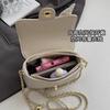 New Xiaoxiangfeng bag, diamond chain, small square bag, women's versatile messenger bag, commuter shoulder handbag.