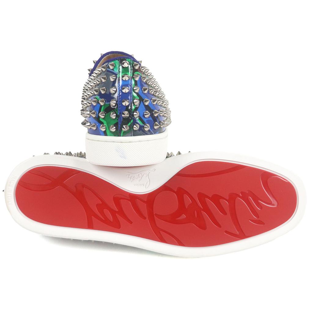 Makellose Christian Louboutin Low-Cut-Sneaker ROLLER BOAT mit Spikes und Nieten, Slipper, Blau, Gebraucht