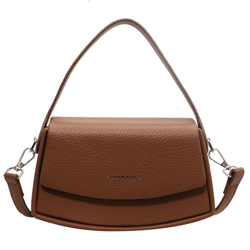 

Premium saddle bag Women s oblique span small square bag Handheld shoulder fashion commuter small square bag темно-коричневого