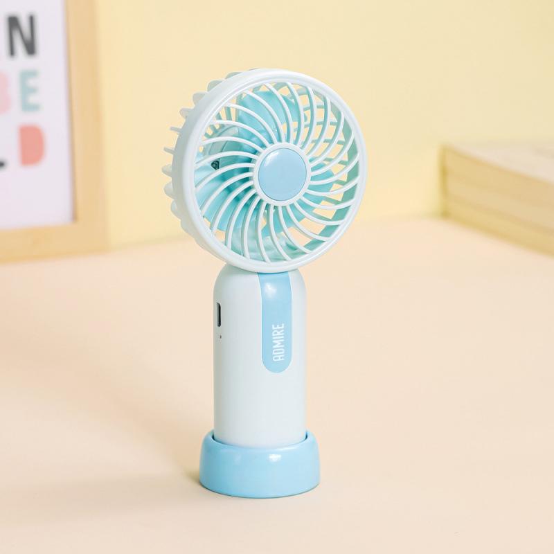 

Compact USB Rechargeable Fan: Portable, Cute, Ideal for Dorms & Desktops 76x48x162 mm синій