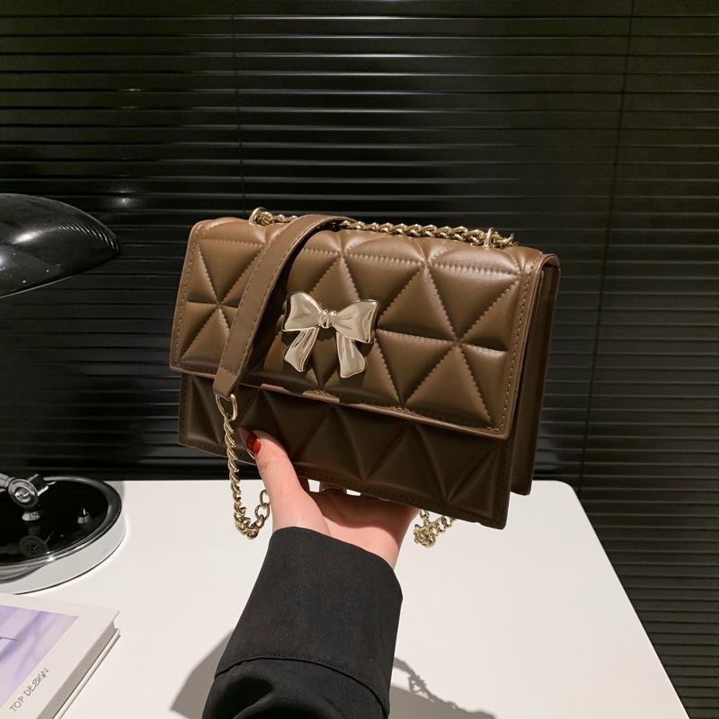 Geantă de mână cu lanț și design de nișă pentru femei, de primăvară, nouă, la modă, cu arc decorativ, cu un singur umăr, cu romb oblic, pătrat