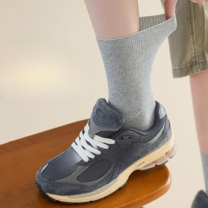 Mid-calf Socks, Solid-colored Cotton Socks, Women's Autumn and Winter Postpartum Socks, Women's Sweat-absorbing Boneless Loose Compression Socks