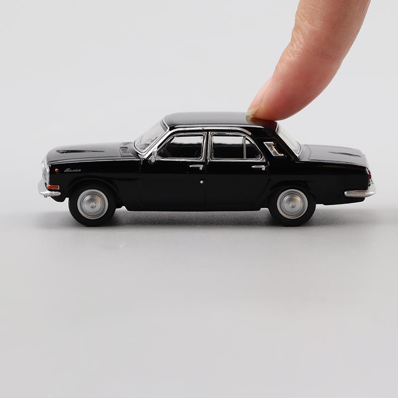 Perka Diecast 1:64 Scale Soviet GAZ-24 Volga Alloy Simulation Car Model Adult Collection Decoration Gift Toys Static Display