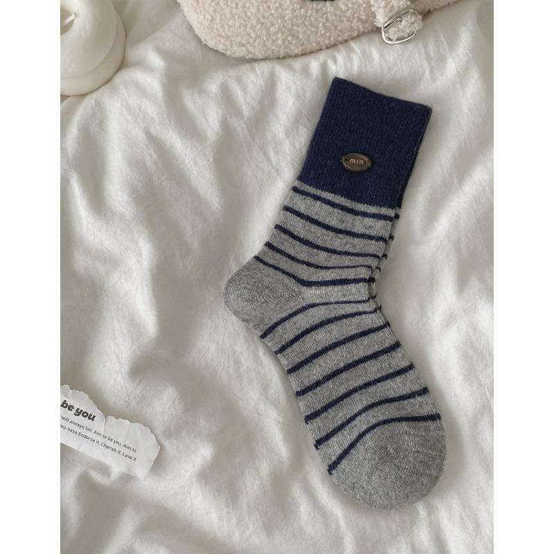 Autumn and Winter Women's Winter Thickened Boneless Striped Patchwork Warm Mid-calf Socks Women's Socks Pile Socks