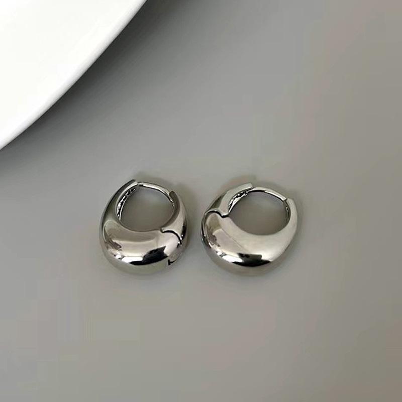 

Metal Fashion Earrings for Women Trendy Polished Hoops Versatile Office Wear Casual Elegant Accessories