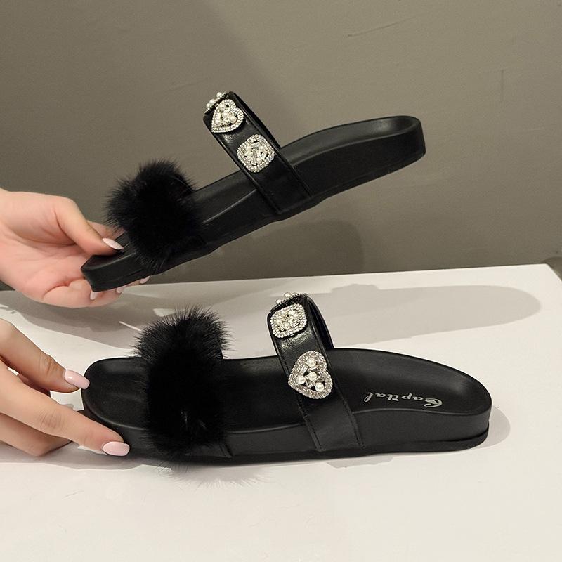 Popular Mao Mao rhinestone cool slippers women's 2025 summer new outer wear skirt casual versatile flat bottom cool slippers