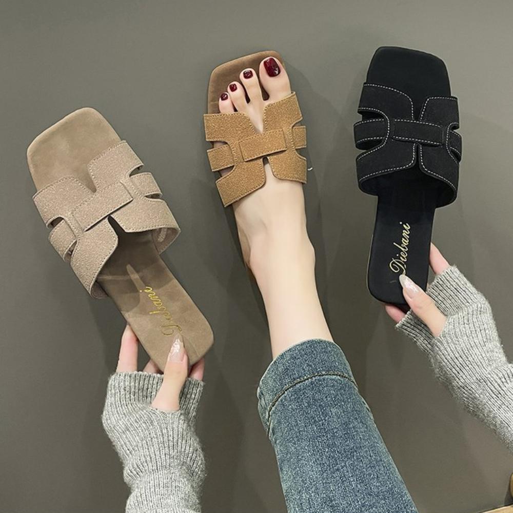 Fashion 2025 Summer New Women Slippers Flat Bottom Non-slip Outdoor Open Toe Beach Female Sandals Sexy Fashion Design Slides Woman Shoes