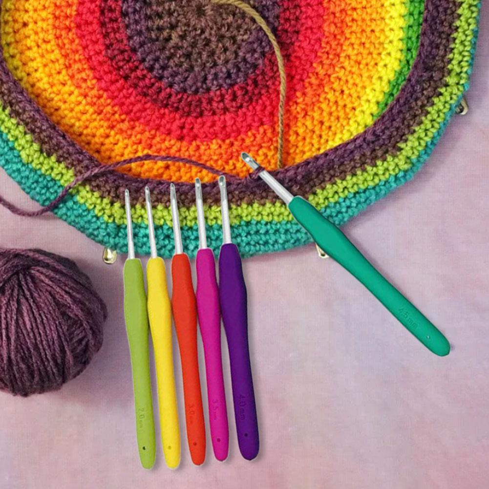 Crochet Hooks Set Aluminum Crochet Hooks with Case Colorful Crochet Hooks Kit Ergonomic Handle for Mom Grandma Gifts
