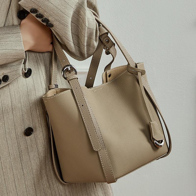 Niche design TC cowhide large-capacity leather fashion handbag deformable commuter vegetable basket bag bucket women's bag