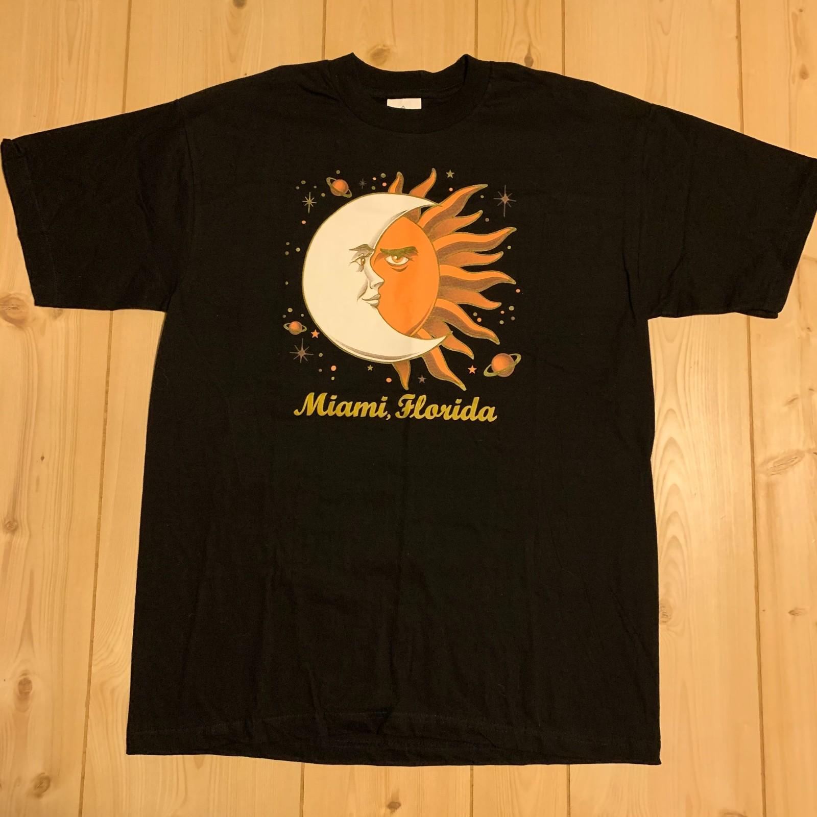 Vintage Miami Florida FL Sun & Moon Astrology Souvenir T-Shirt Size L Large Unisex T-Shirt S