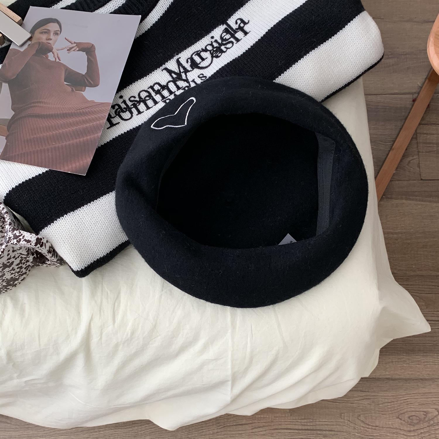 

Trendy Black Wool Beret Hat For Women With Eyecatching Heart Pattern Perfect For Fall Classic Black