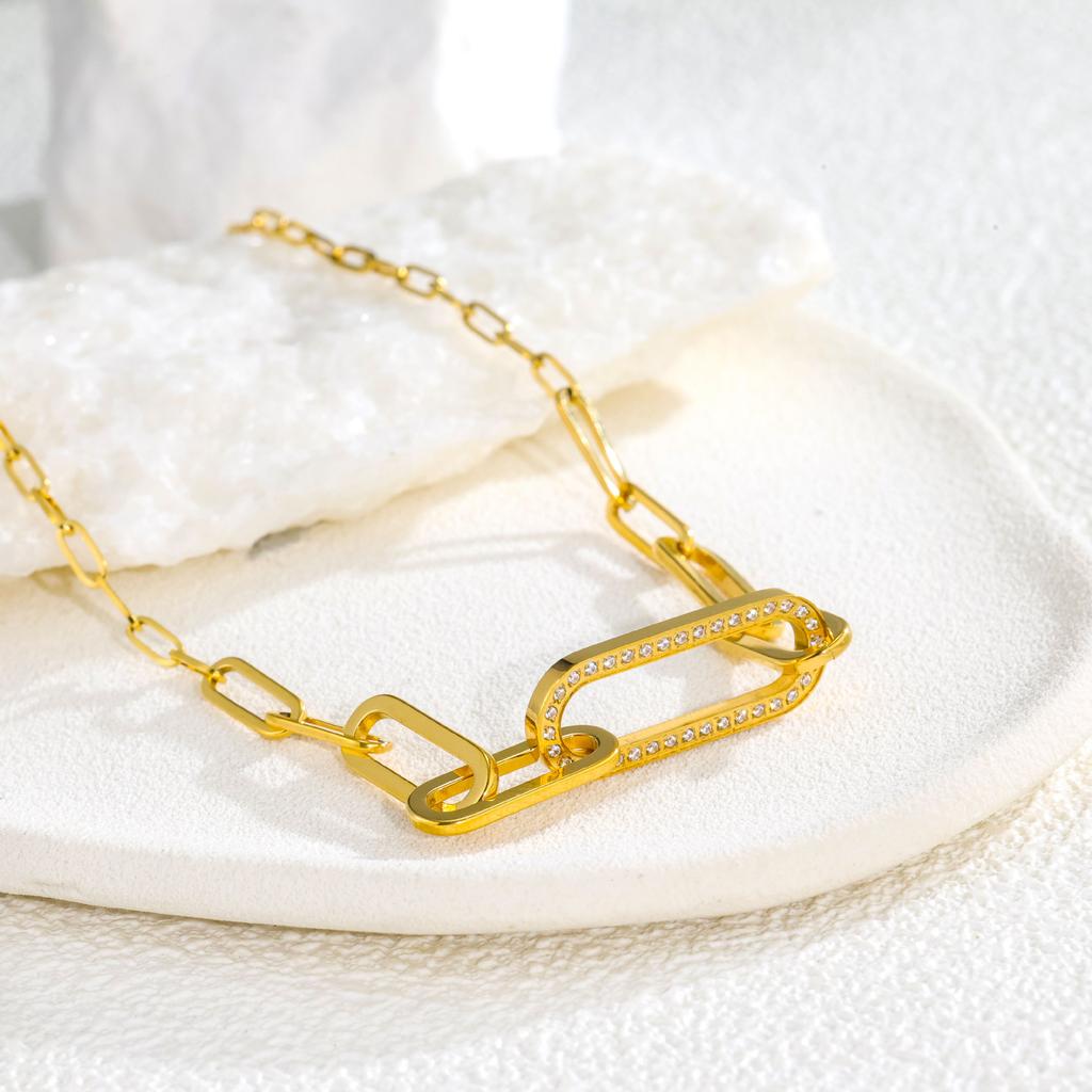 Wind Titanium Steel Diamond Chain Necklace Light Luxury Niche Design Female Collarbone Chain