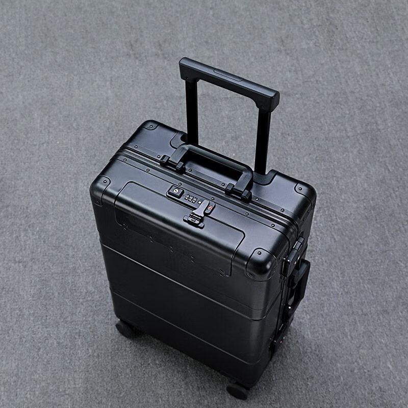 

OEING Front-Opening Carry-On Luggage